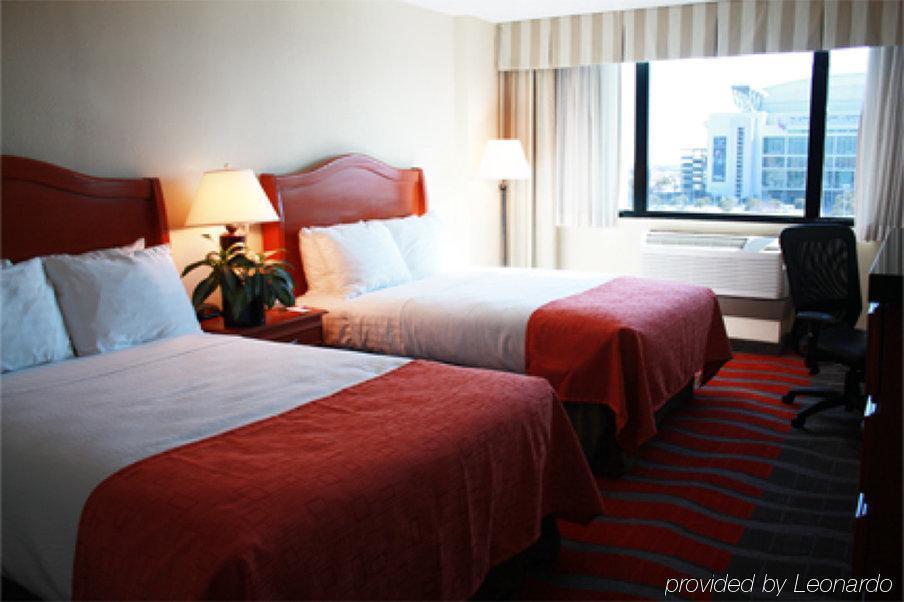 Holiday Inn Houston S - Nrg Area - Med Ctr, An Ihg Hotel Room photo